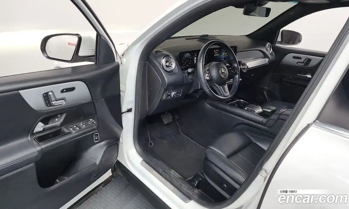 Mercedes-Benz GLB-Class 2021 1.9 Автомат в Москве № 194579, фото 15