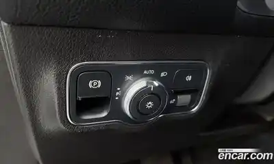 Mercedes-Benz GLB-Class 2021 1.9 Автомат в Москве № 194579, миниатюра 2