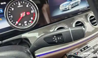 Mercedes-Benz E-Class 2019 1.9 Автомат в Москве № 194682, миниатюра 2