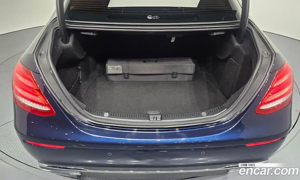 Mercedes-Benz E-Class 2019 1.9 Автомат в Москве № 194682, фото 3