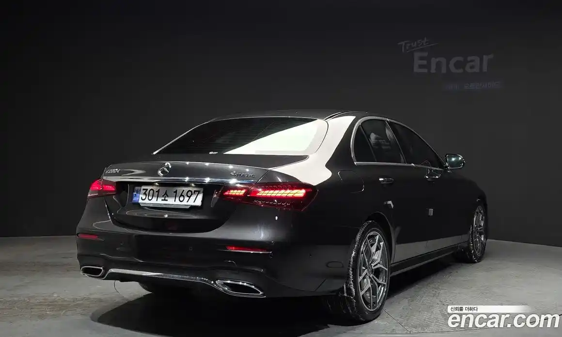 Mercedes-Benz E-Class 2021 1.9 Автомат в Москве № 195230, фото 11