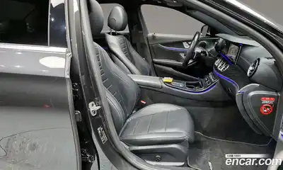 Mercedes-Benz E-Class 2021 1.9 Автомат в Москве № 195230, миниатюра 3