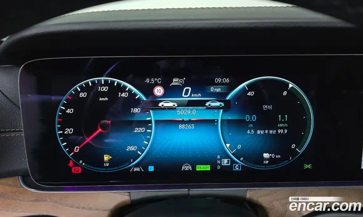 Mercedes-Benz E-Class 2023 2.0 Автомат в Москве № 195334, фото 14