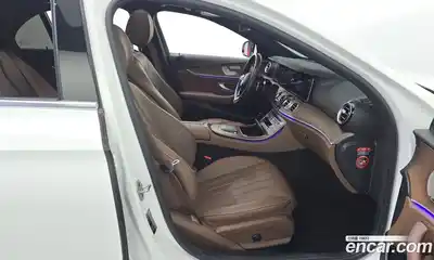 Mercedes-Benz E-Class 2023 2.0 Автомат в Москве № 195334, миниатюра 6