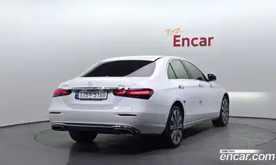 Mercedes-Benz E-Class 2023 2.0 Автомат в Москве № 195334, миниатюра 10