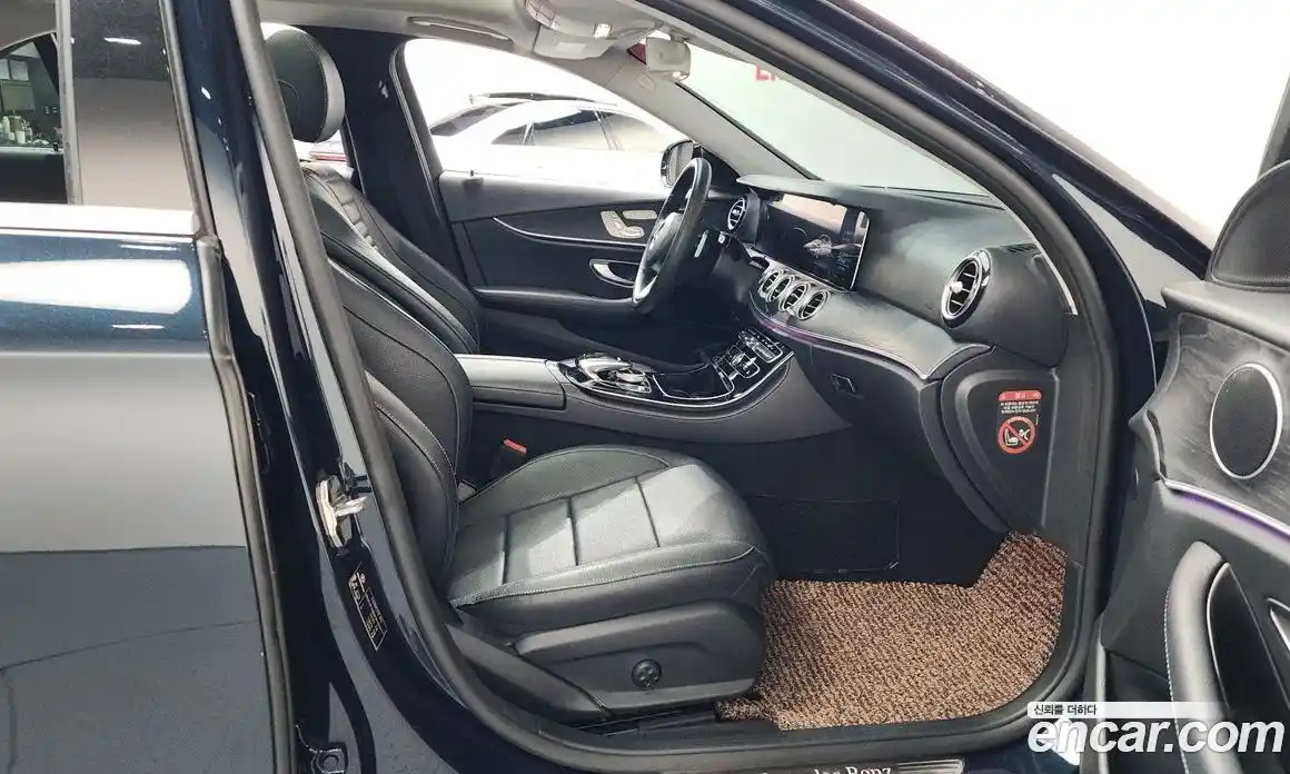 Mercedes-Benz E-Class 2017 2.0 Автомат в Москве № 195579, фото 17