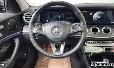 Mercedes-Benz E-Class 2017 2.0 Автомат в Москве № 195579, миниатюра 2