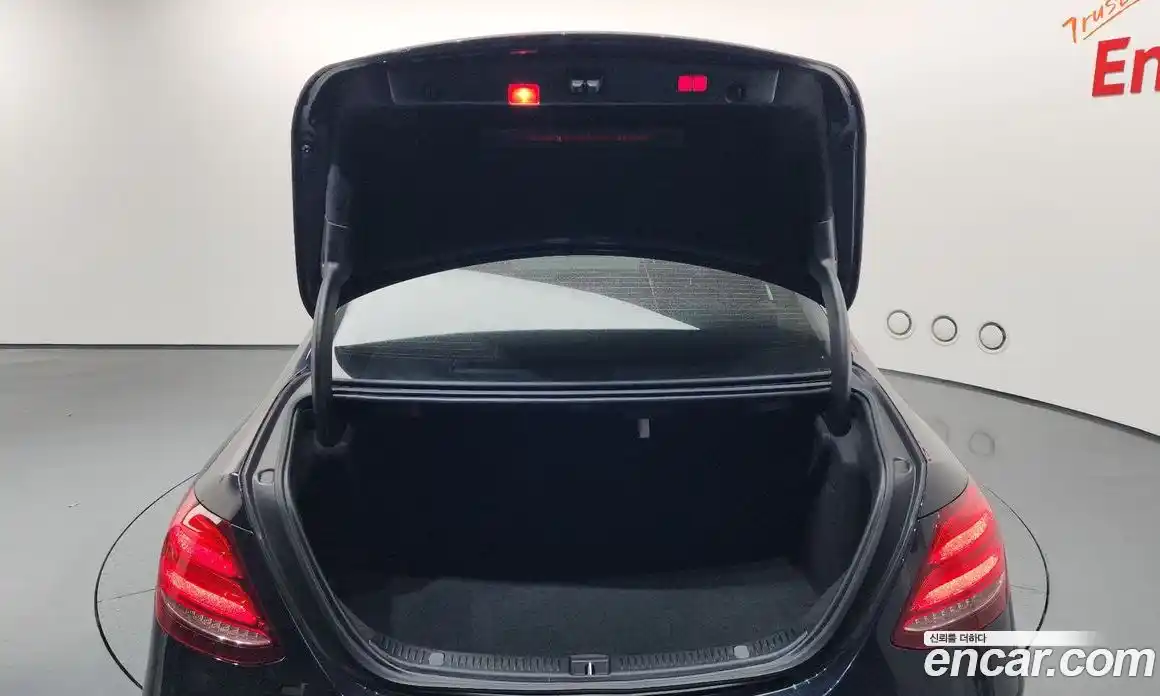 Mercedes-Benz E-Class 2017 2.0 Автомат в Москве № 195579, фото 4