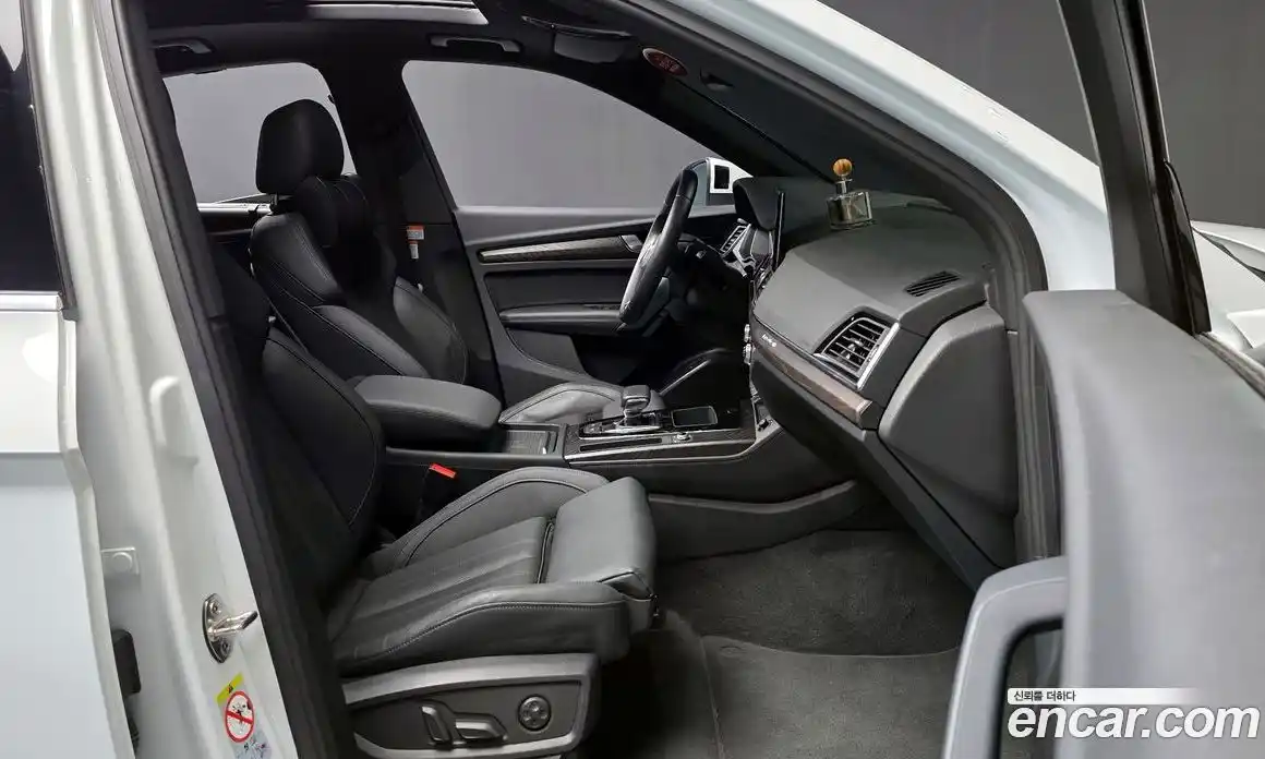 Audi Q5 2023 2.0 Автомат в Москве № 196181, фото 11