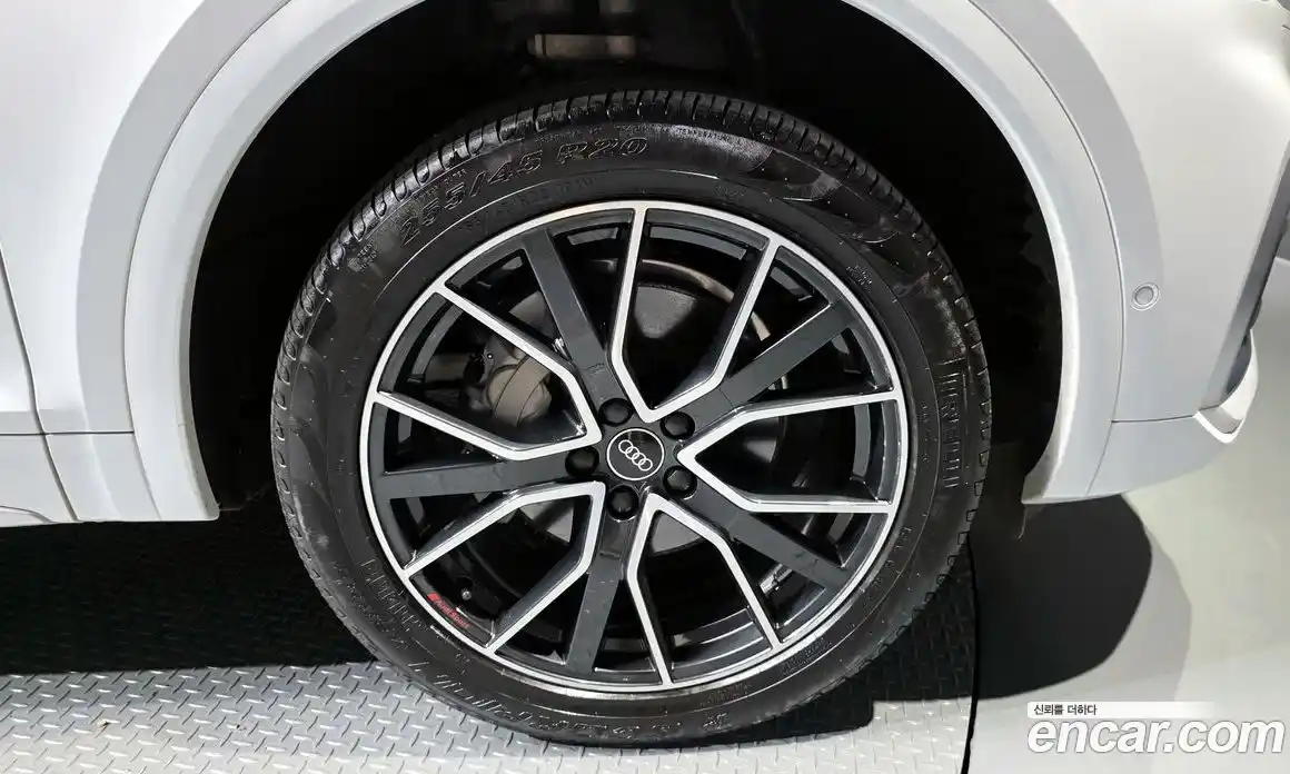 Audi Q5 2023 2.0 Автомат в Москве № 196181, фото 20