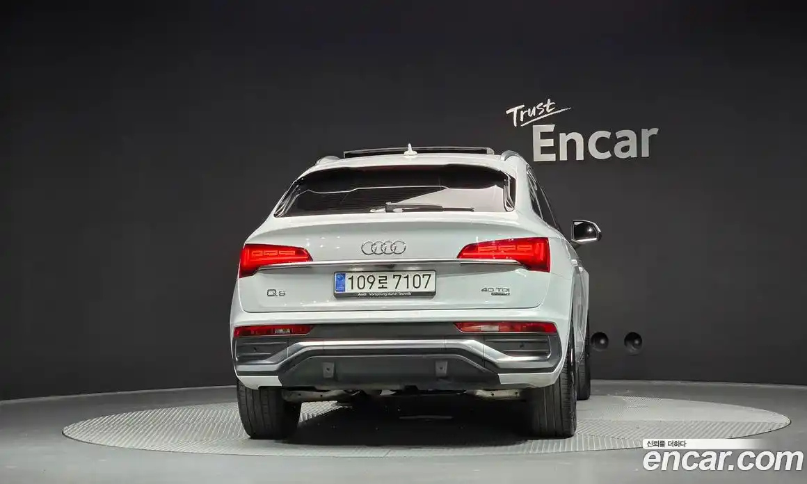 Audi Q5 2023 2.0 Автомат в Москве № 196181, фото 4