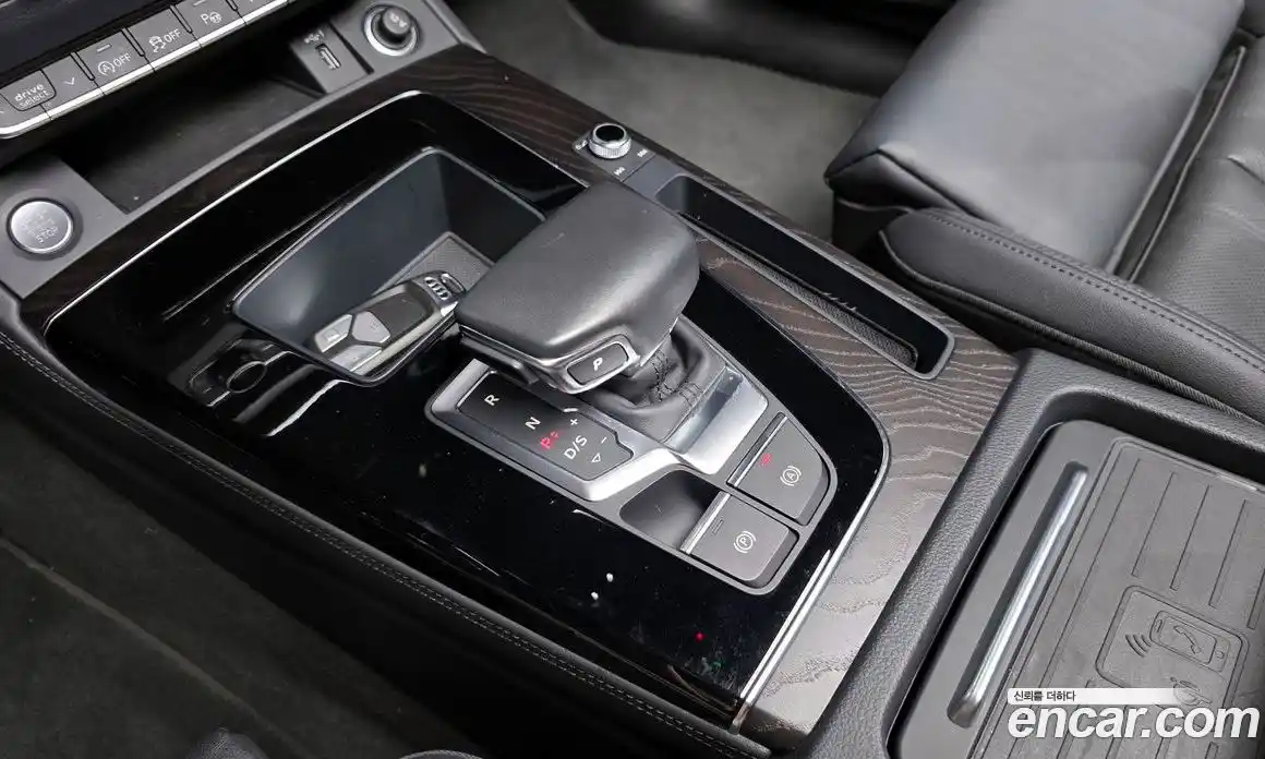 Audi Q5 2023 2.0 Автомат в Москве № 196181, фото 8