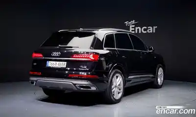 Audi Q7 2023 3.0 Автомат в Москве № 196212, миниатюра 2