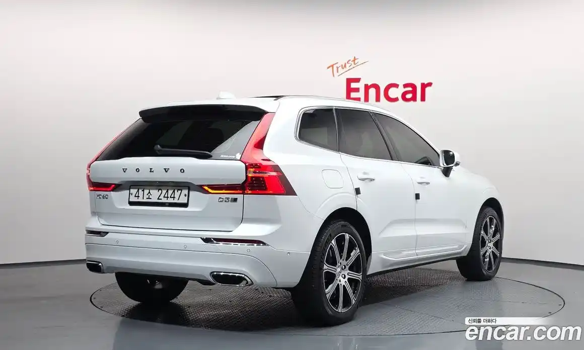 Volvo XC60 2019 2.0 Автомат в Москве № 197060, фото 1