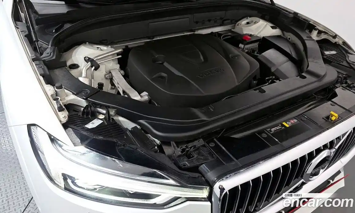 Volvo XC60 2019 2.0 Автомат в Москве № 197060, фото 11