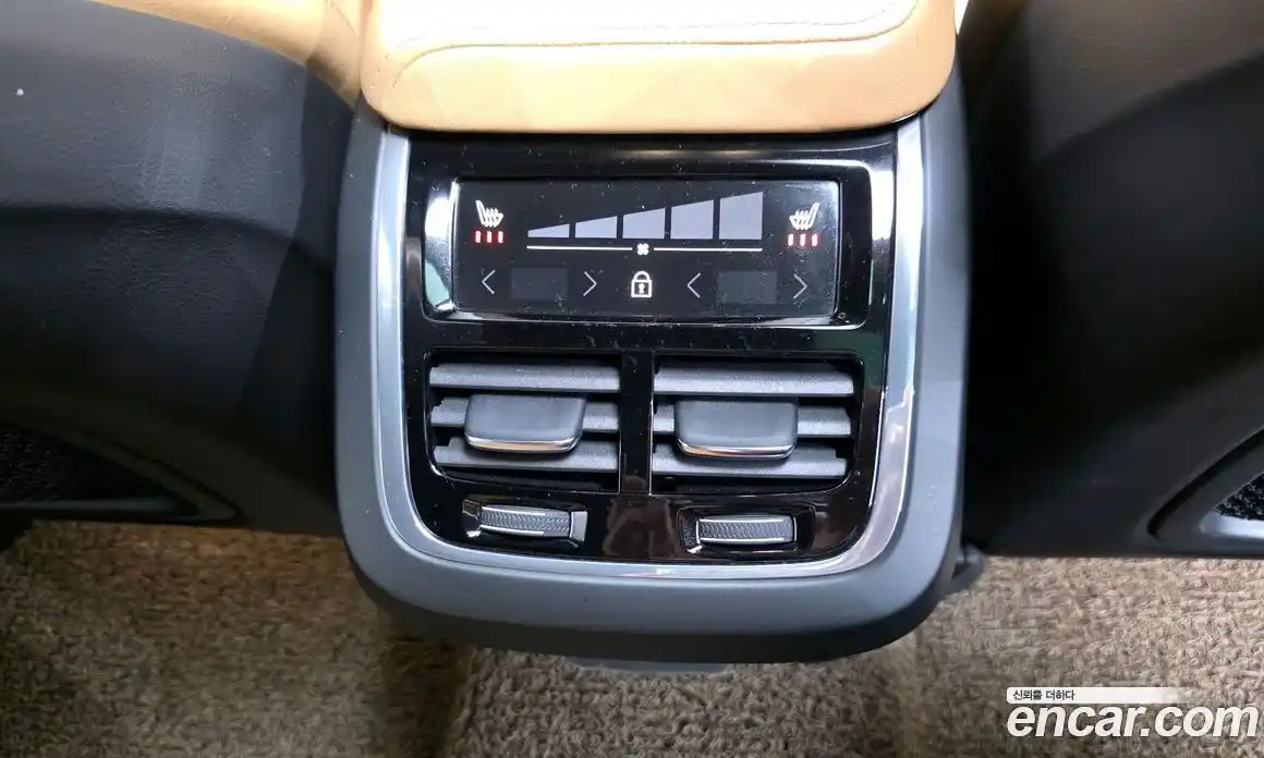 Volvo XC60 2019 2.0 Автомат в Москве № 197060, фото 15