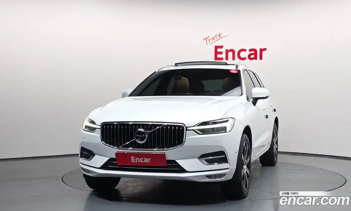 Volvo XC60 2019 2.0 Автомат в Москве № 197060, фото 4