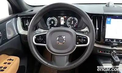 Volvo XC60 2019 2.0 Автомат в Москве № 197060, миниатюра 5