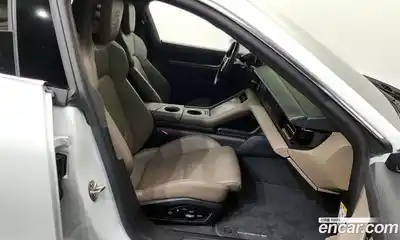 Porsche Taycan 2021 0.1 Автомат в Москве № 197460, миниатюра 11