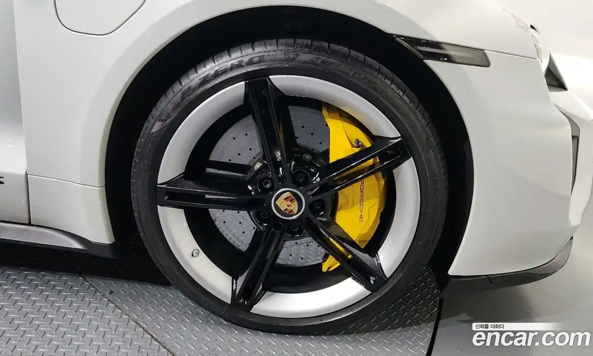 Porsche Taycan 2021 0.1 Автомат в Москве № 197460, фото 13