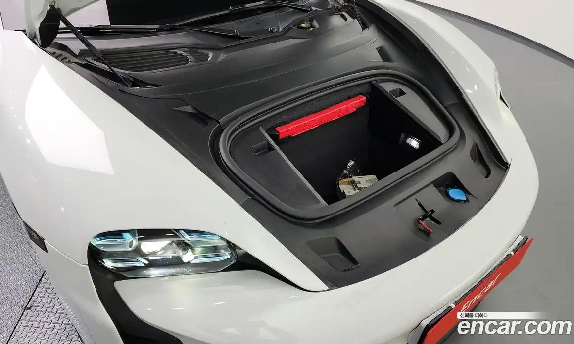 Porsche Taycan 2021 0.1 Автомат в Москве № 197460, фото 8