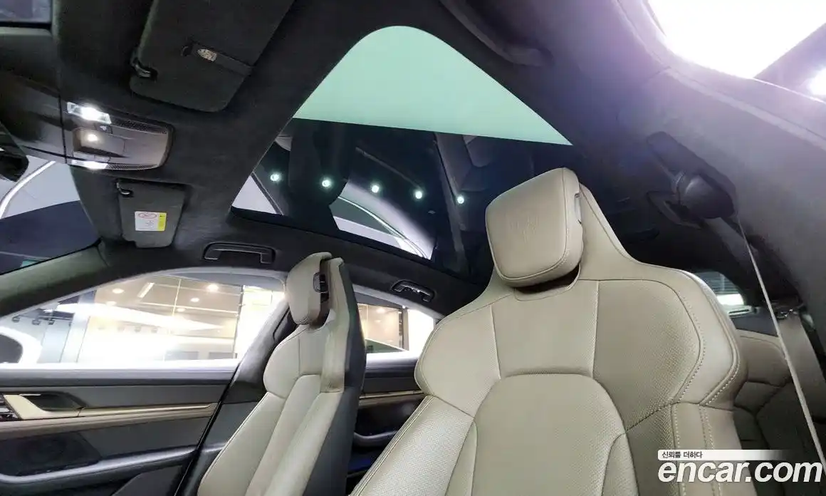 Porsche Taycan 2021 0.1 Автомат в Москве № 197460, фото 9