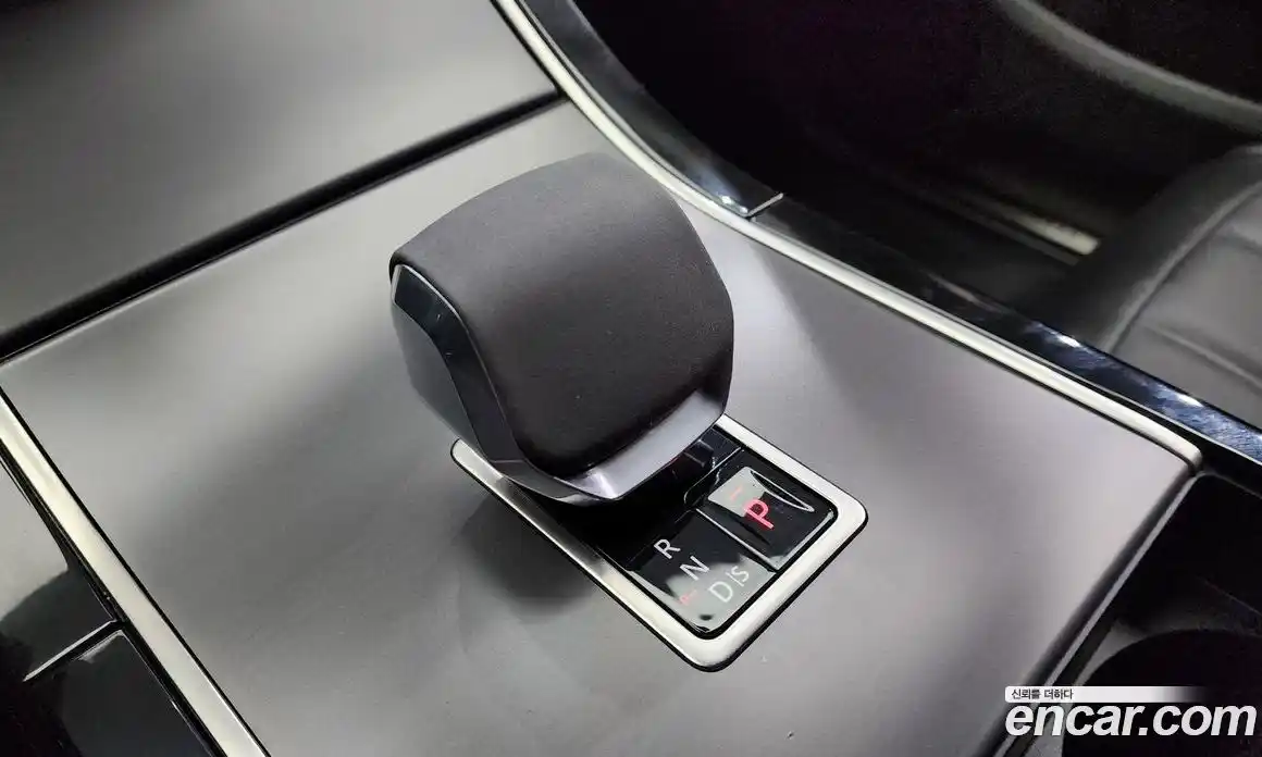 Land Rover Range-Rover Evoque 2024 2.0 Автомат в Москве № 198044, фото 17