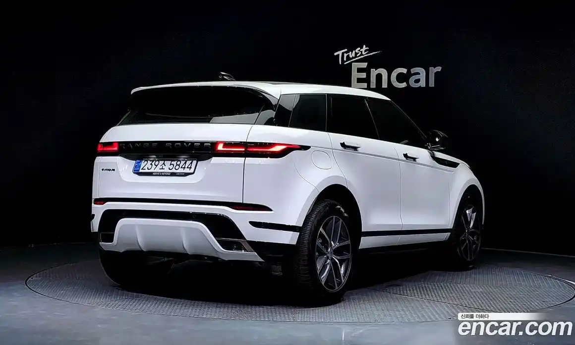 Land Rover Range-Rover Evoque 2024 2.0 Автомат в Москве № 198044, фото 20