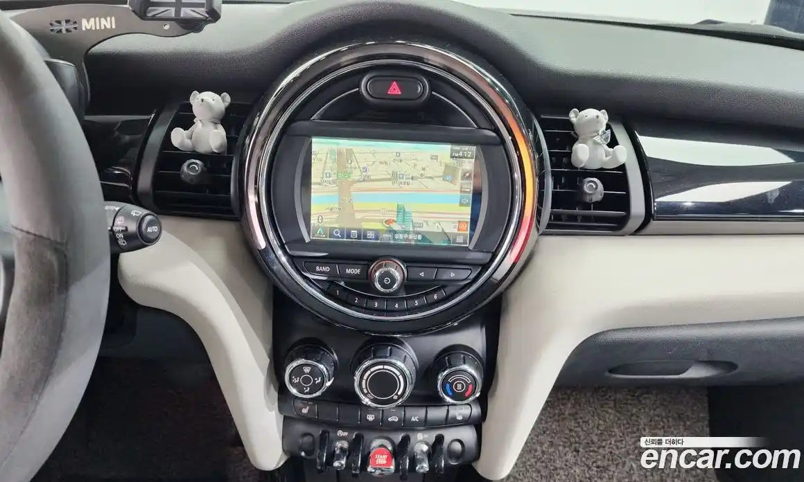 Mini Cooper 2015 1.5 Автомат в Москве № 198368, фото 19