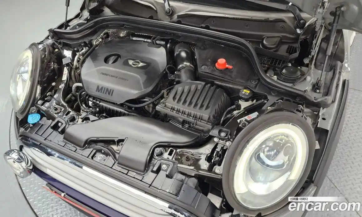 Mini Cooper 2015 1.5 Автомат в Москве № 198368, фото 4