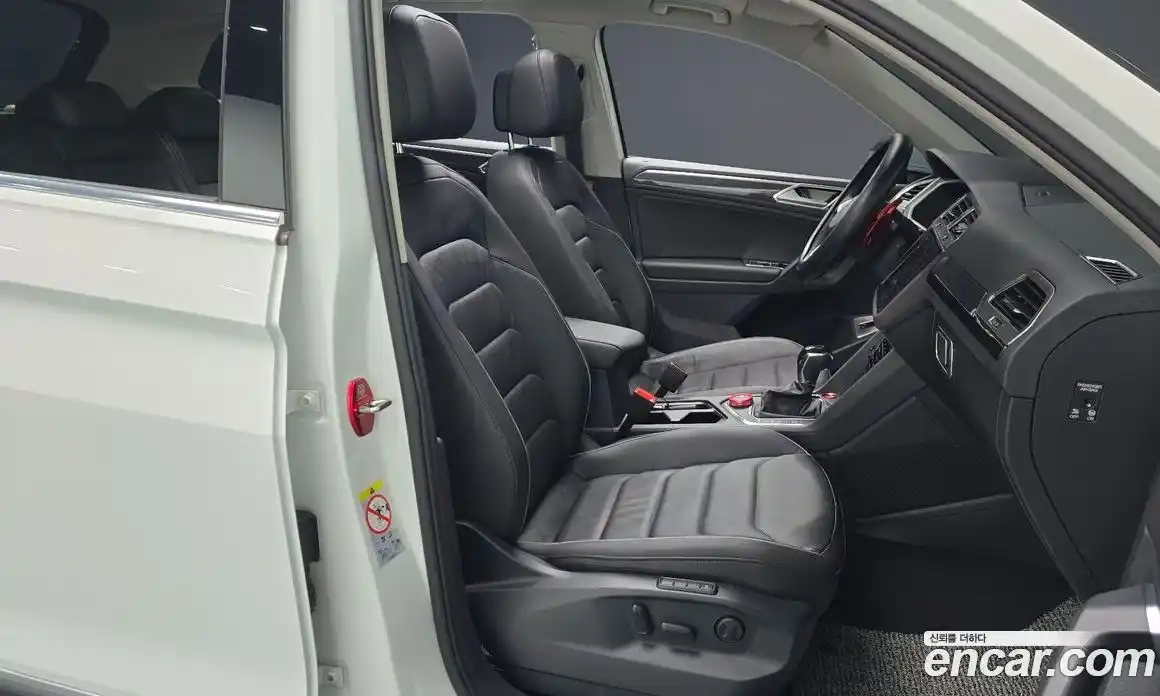 Volkswagen Tiguan 2023 2.0 Автомат в Москве № 198967, фото 14