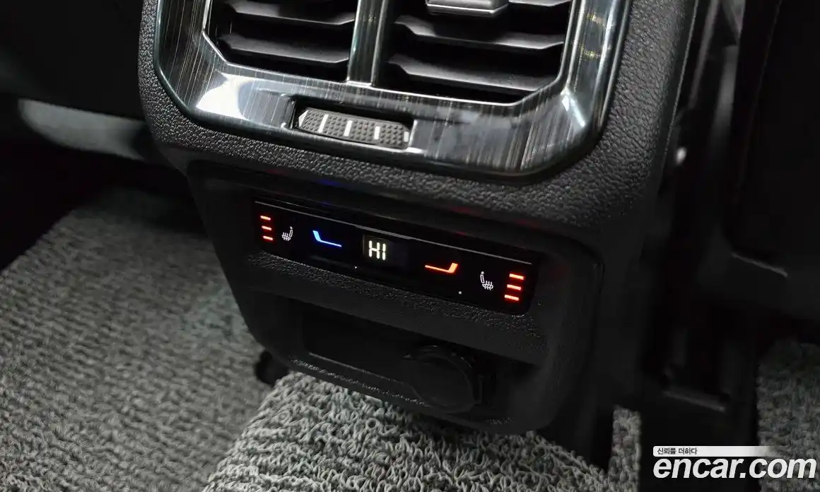 Volkswagen Tiguan 2023 2.0 Автомат в Москве № 198967, фото 15