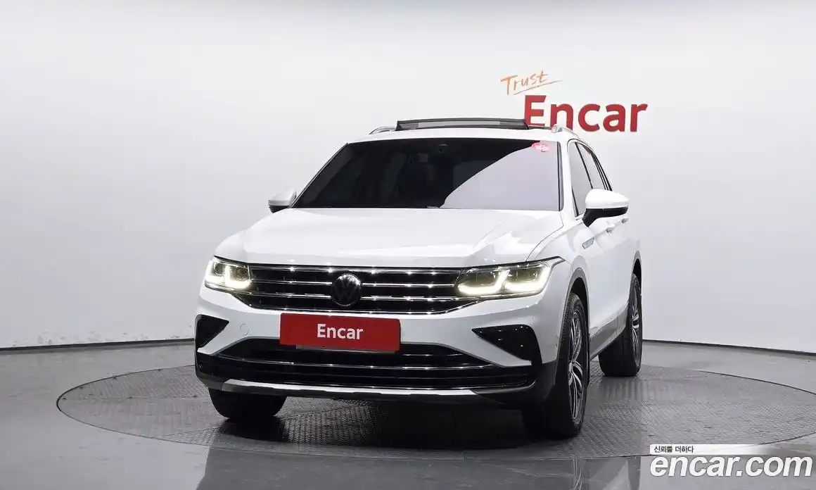 Volkswagen Tiguan 2023 2.0 Автомат в Москве № 198967, фото 16