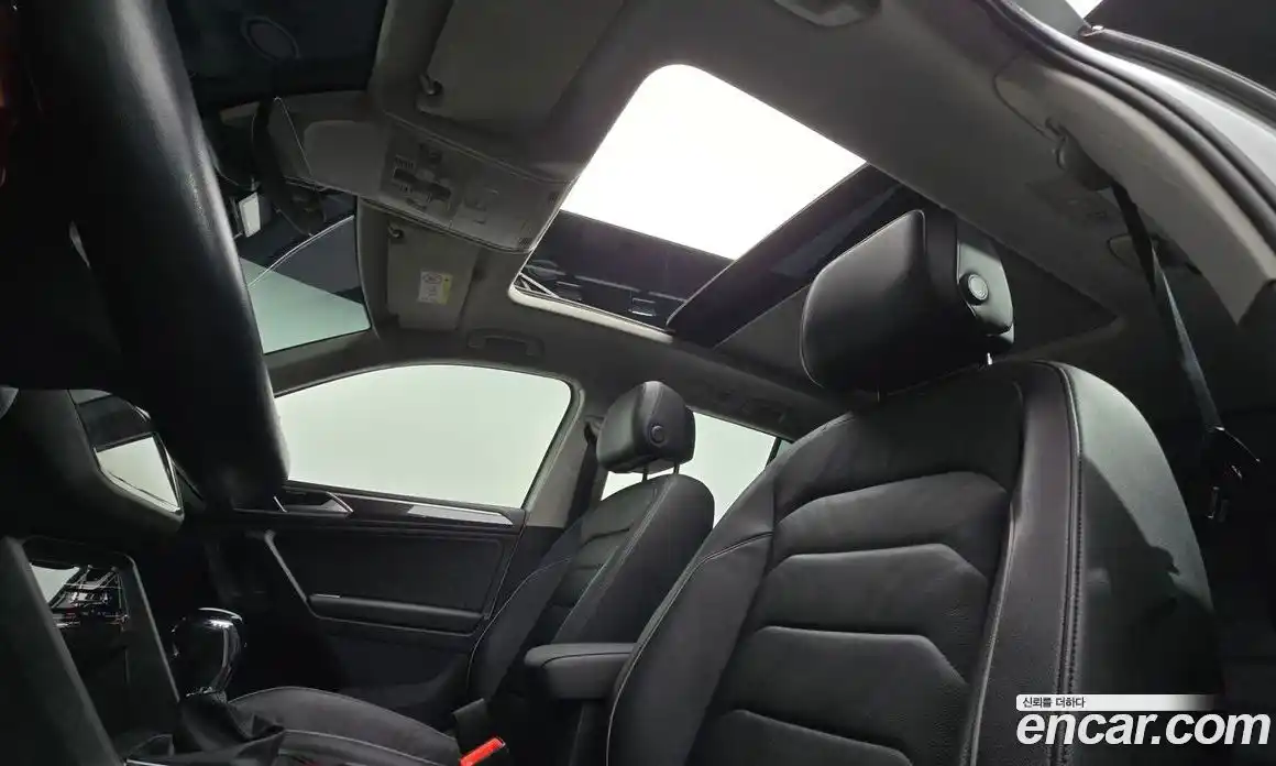 Volkswagen Tiguan 2023 2.0 Автомат в Москве № 198967, фото 9