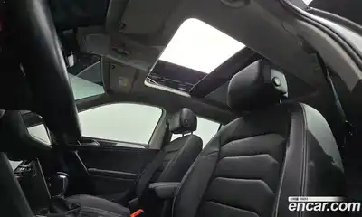 Volkswagen Tiguan 2023 2.0 Автомат в Москве № 198967, миниатюра 9