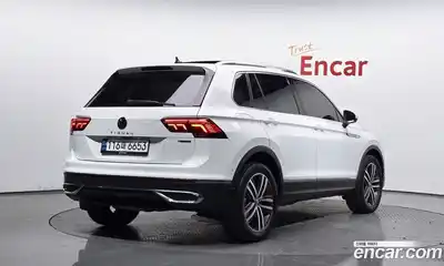 Volkswagen Tiguan 2023 2.0 Автомат в Москве № 198967, миниатюра 10