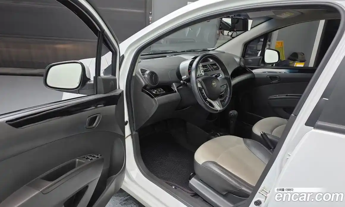 Chevrolet Spark 2012 1.0 Автомат в Москве № 2007, фото 7