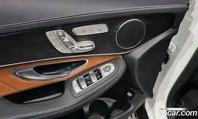 Mercedes-Benz GLC-Class 2023 2.0 Автомат в Москве № 204115, миниатюра 4