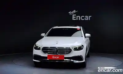 Mercedes-Benz E-Class 2023 2.0 Автомат в Москве № 205158, миниатюра 3