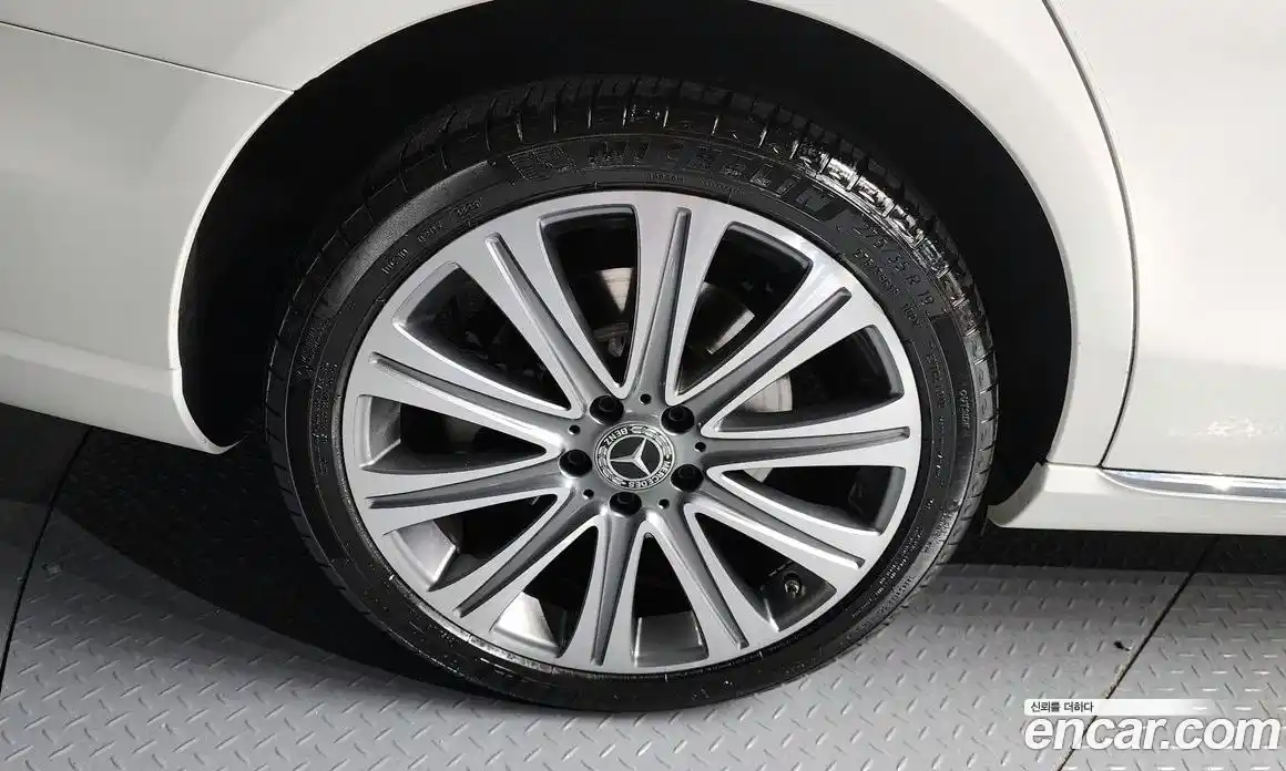 Mercedes-Benz E-Class 2023 2.0 Автомат в Москве № 205158, фото 5