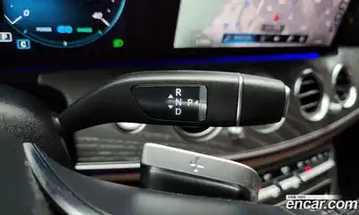 Mercedes-Benz E-Class 2023 2.0 Автомат в Москве № 205158, миниатюра 9