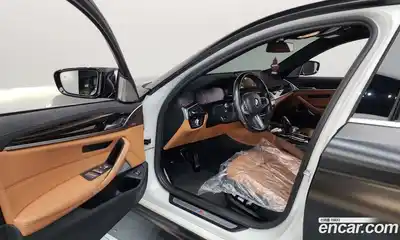 BMW 5-Series 2022 2.0 Автомат в Москве № 211355, миниатюра 10