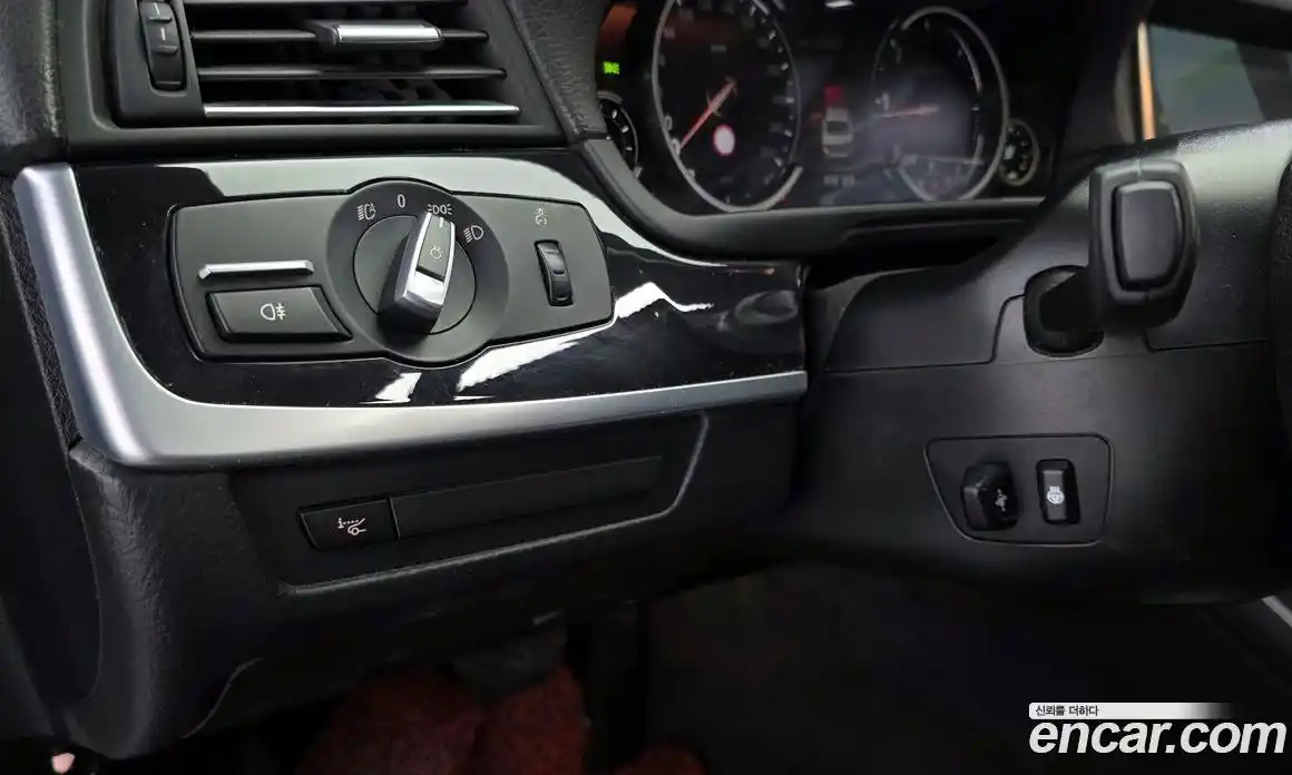 BMW 5-Series 2015 2.0 Автомат в Москве № 211726, фото 14