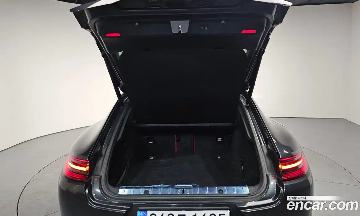 Porsche Panamera 2018 3.0 Автомат в Москве № 213278, фото 18