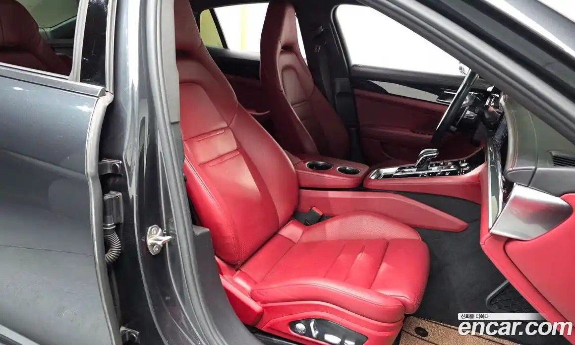 Porsche Panamera 2018 3.0 Автомат в Москве № 213278, фото 9