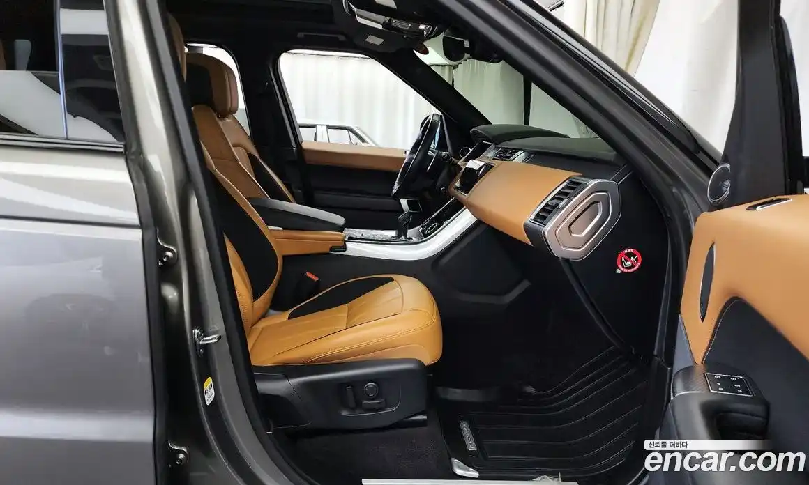 Land Rover Range-Rover Sport 2019 3.0 Автомат в Москве № 213540, фото 18