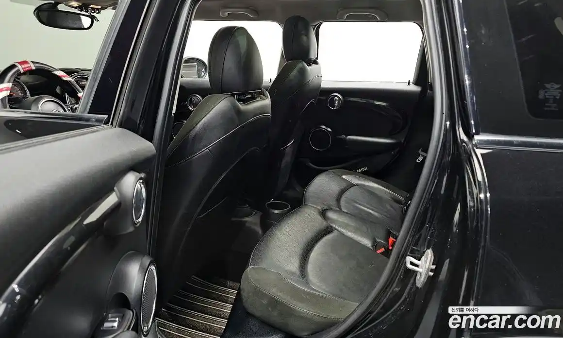 Mini Cooper 2015 2.0 Автомат в Москве № 214398, фото 12