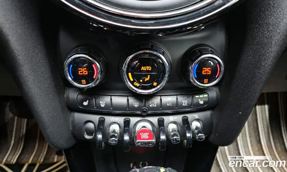 Mini Cooper 2015 2.0 Автомат в Москве № 214398, фото 17