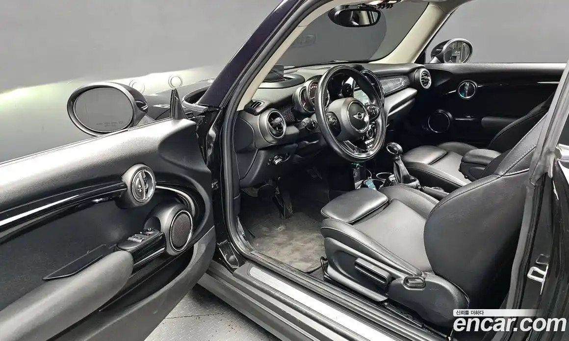 Mini Cooper 2016 2.0 Автомат в Москве № 214400, фото 11