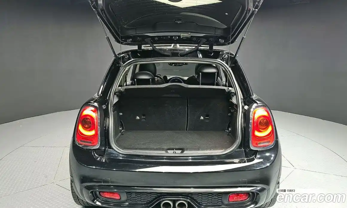 Mini Cooper 2016 2.0 Автомат в Москве № 214400, фото 20